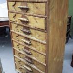 1011 2571 CHEST OF DRAWERS